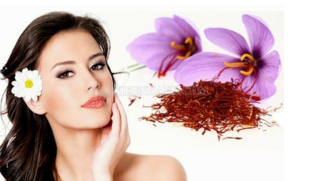 Saffron giúp bảo vệ da, giảm mụn hiệu quả